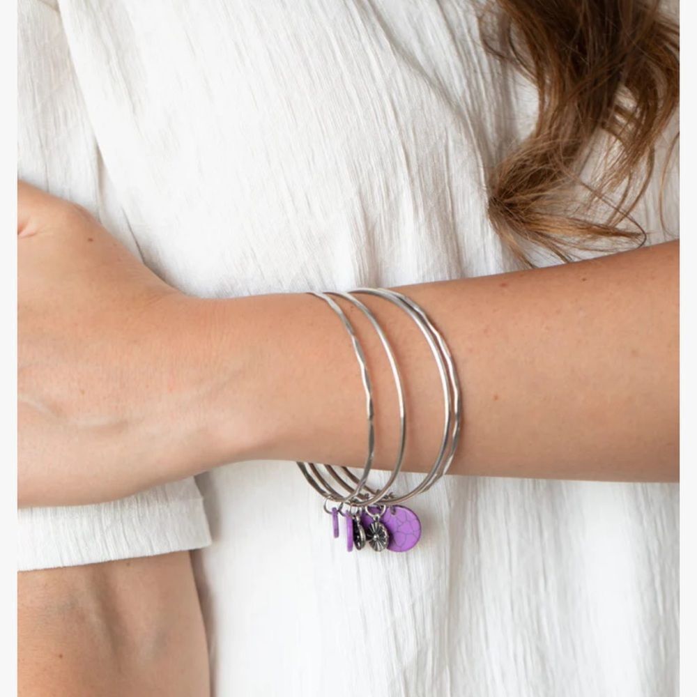 Bangle bracelet